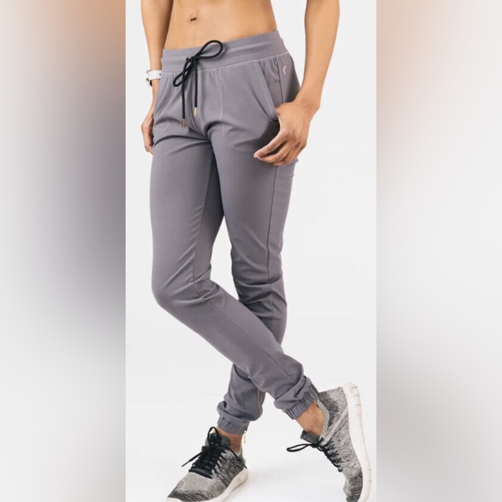 ZYIA Gray Peak Zip Joggers 31’